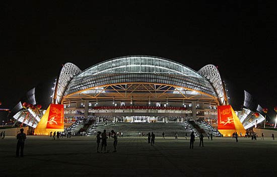 圖文-中國奧運城市之旅之沈陽 夜幕中的奧體中心