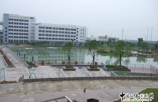 安徽財(cái)經(jīng)貿(mào)大學(xué)新校區(qū)景觀工程
