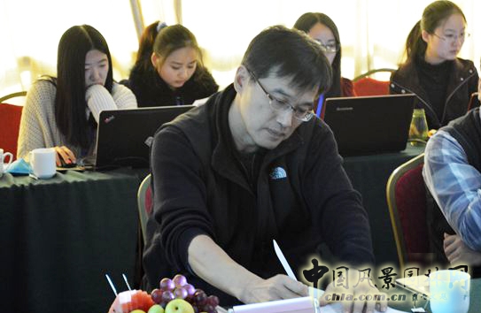 杜欲藝
