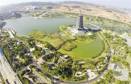 五象湖被打造成集景觀、娛樂、休閑、防洪、調蓄等多功能于一體的城市河湖水系治理樣板工程。