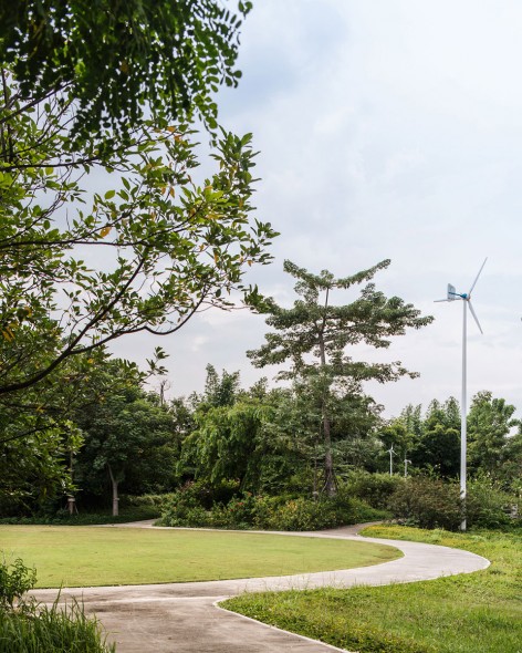 高速路旁的鄉(xiāng)土風(fēng)格開放型城市公園
