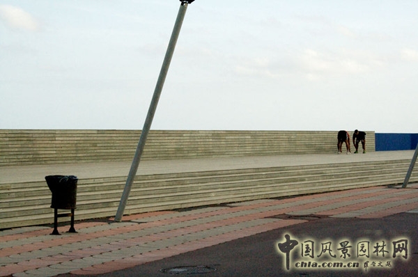 9月14日頭條：巴塞羅那S-E海濱公園項(xiàng)目賞析