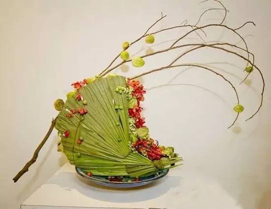 東方插花三大原則，構(gòu)圖表現(xiàn)形式和十三要訣