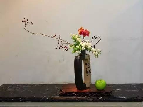 東方插花三大原則，構(gòu)圖表現(xiàn)形式和十三要訣