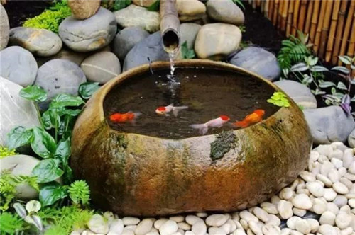 院子里造個(gè)小水景檔次提高了十倍不止