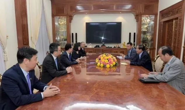 洪森總理接見云投集團董事長 