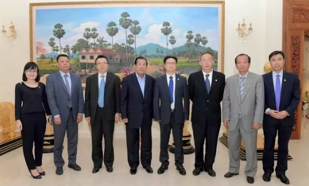洪森總理接見云投集團董事長 