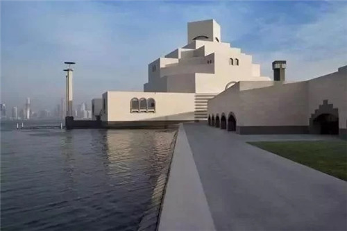 建筑大師貝聿銘創造出波斯灣上的城市明珠