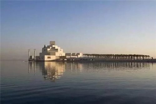建筑大師貝聿銘創造出波斯灣上的城市明珠