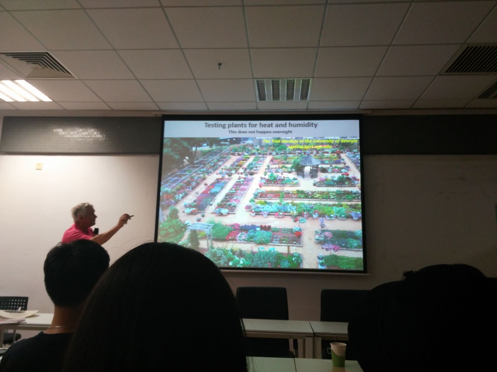 北美園藝學會最高榮譽得主：草花最新品種及其露地應用