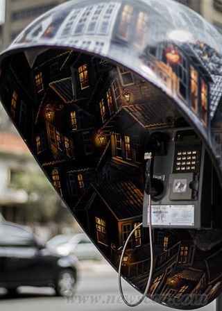 電話亭的手繪藝術