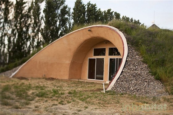 加州掩土農場小屋