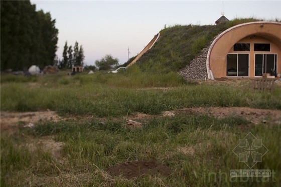 加州掩土農場小屋