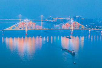 榮浩磊：城市燈光秀點(diǎn)亮藝術(shù)生活