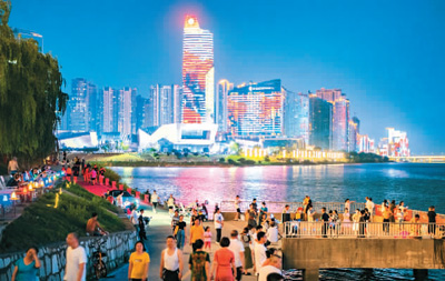 年輕人為何愛上Citywalk城市漫步？