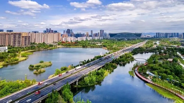 謹防走偏，建“公園城市”要新要美要科學(xué)