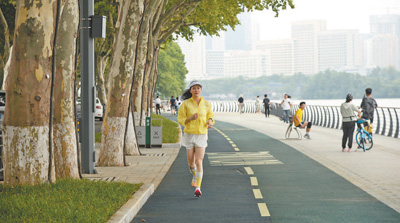 武漢：跟著跑友看綠道 感受東湖生態(tài)美
